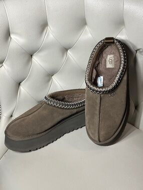 UGG Slip-On Suede Loafers Tazz in Brown with Braided Trim Size 8 39